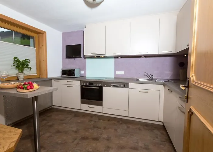 Alpinhome 度假居 *