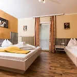 Alpinhome Holiday home *